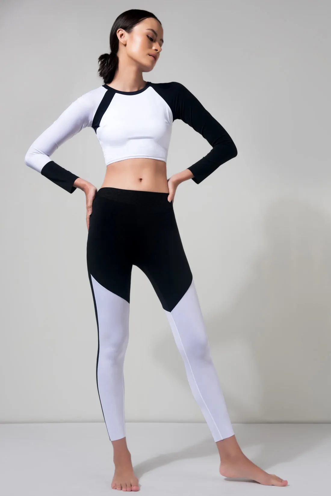 Kiara Advani In Our Keep It Cool Leggings