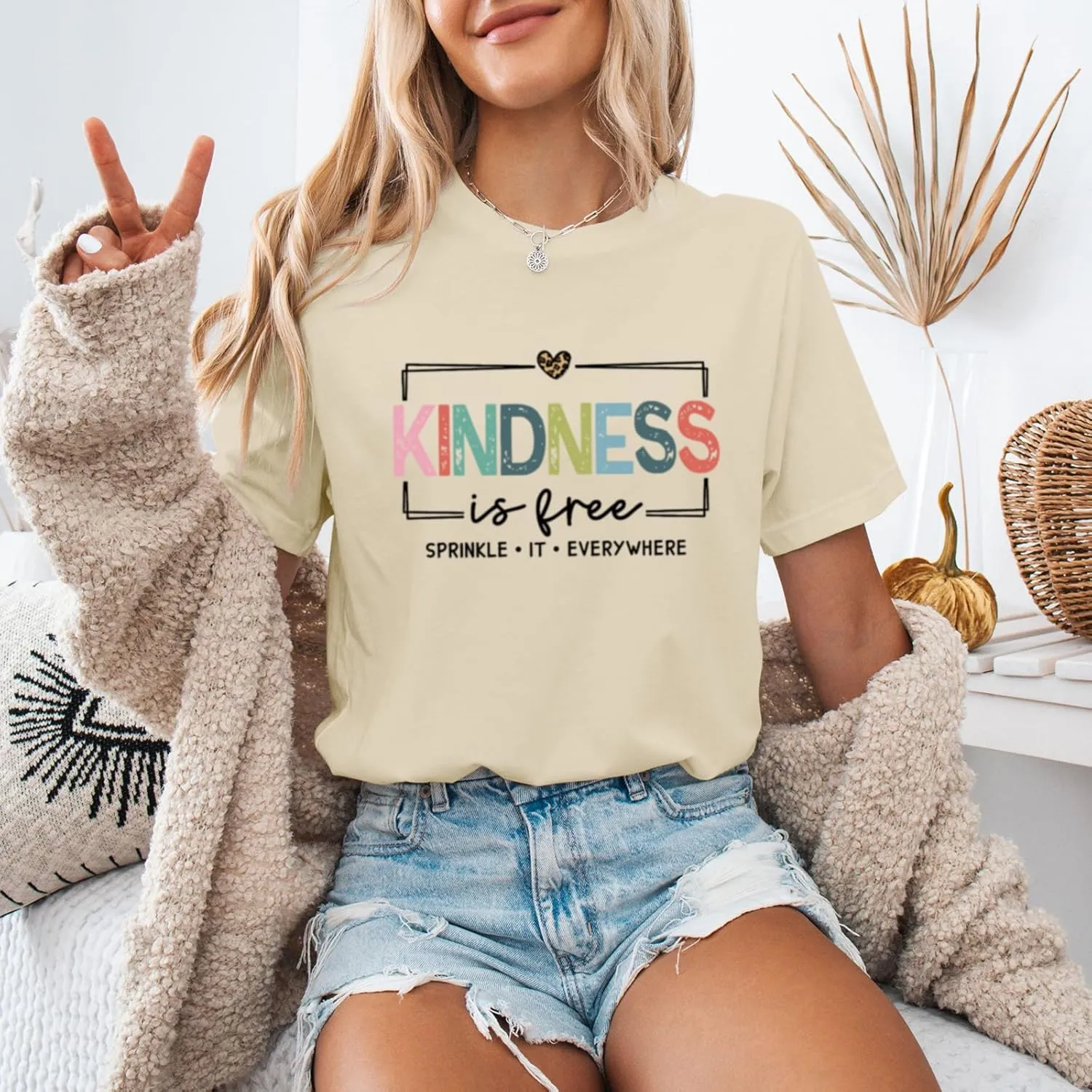 Kindness Shirts for Women Be Kind Teacher Tshirts Funny Inspirational Tees Casual Positive Message Saying Graphic Tops
