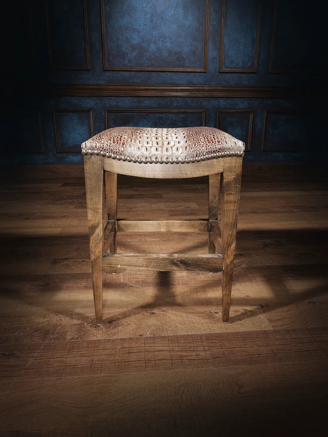 Nero Crocodile Leather Saddle Stool