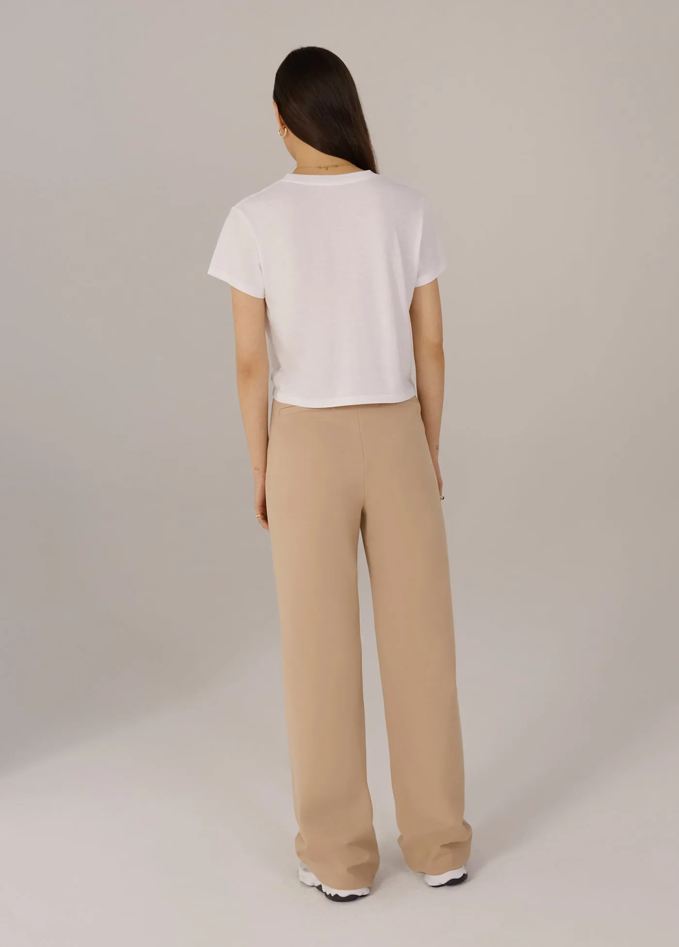THE CROPPED COLLEGIATE TEE